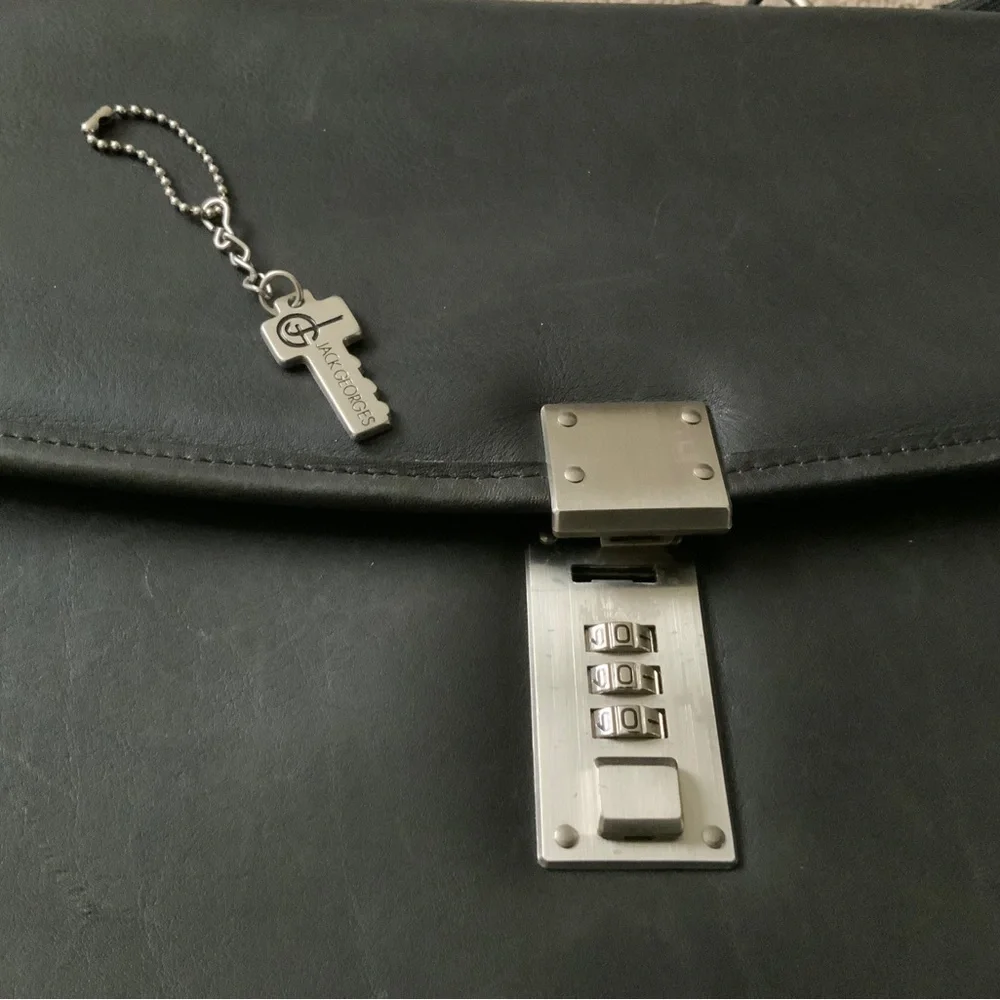EUC, LUXURY QUALITY LEATHER ATTACHÉ. Jack Georges USA